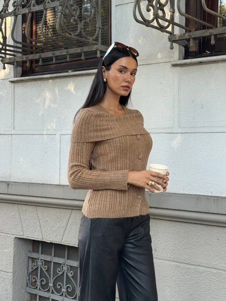 بلوز صوف ازرار + اوف شولدر