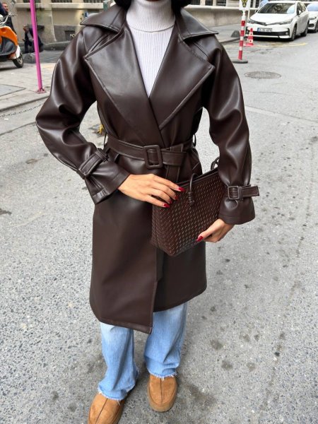 جاكيت جلد طويل