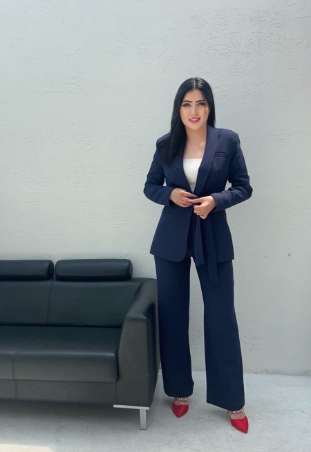 طقم بليزر وبنطلون