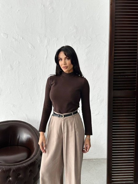 بيسك صوف ناعم ازرار على الكتف